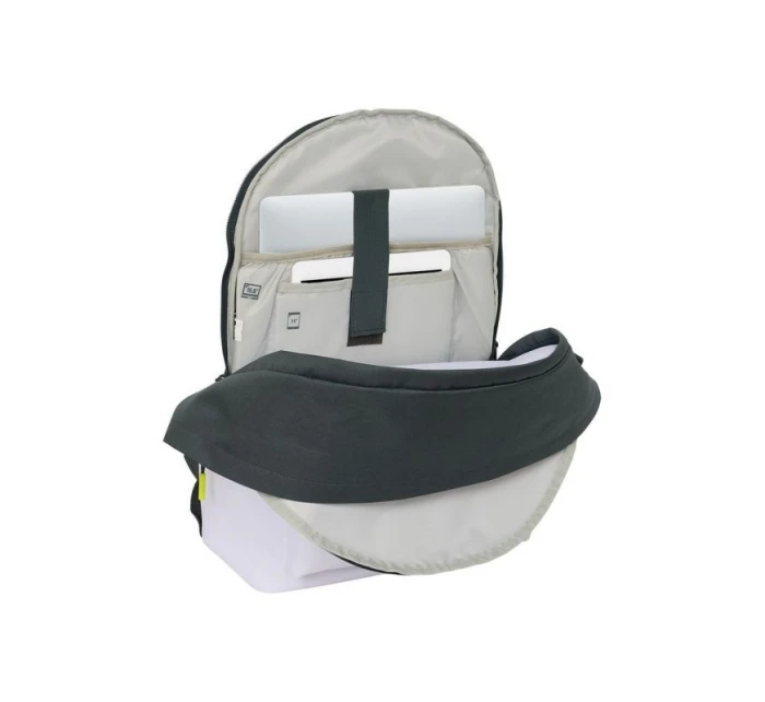 Sportovní batoh Realu Madrid s USB a pro notebook batoh model 21256382 - Inny Sportovní batoh Realu Madrid s USB a pro notebook batoh model 21256382 - Inny