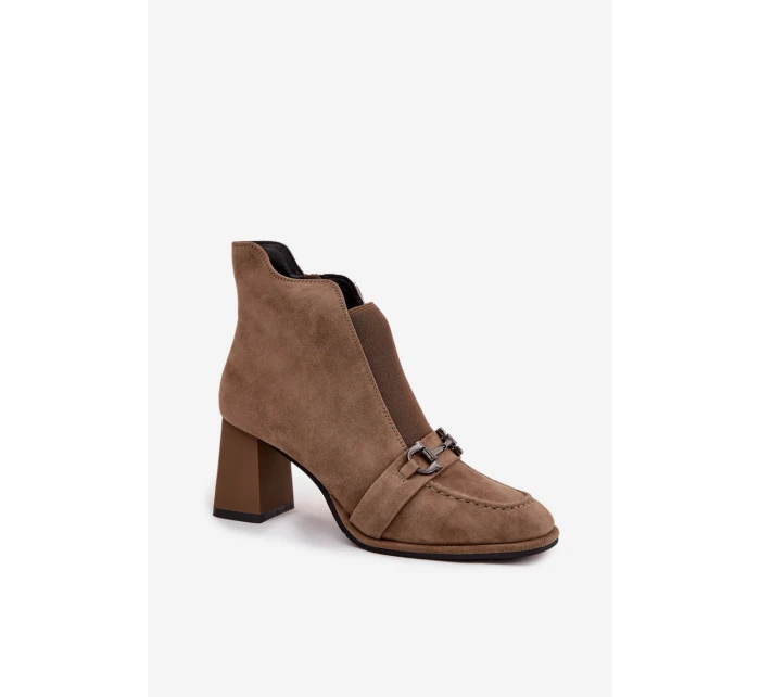 Dámské kotníkové boty z přírodního semiše na podpatek Artiker 57C0221 béžové