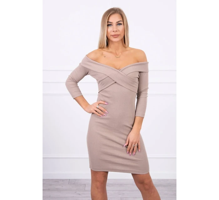 Přiléhavé šaty s výstřihem do V tmavě béžové barvy Přiléhavé šaty s výstřihem do V tmavě béžové barvy
