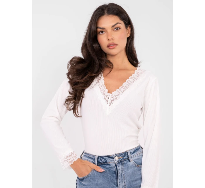 Halenka IT BZ 22081.28 ecru