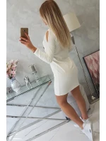 Šaty s 3D grafikou a model 18744108 volánky v barvě ecru - K-Fashion Šaty s 3D grafikou a model 18744108 volánky v barvě ecru - K-Fashion