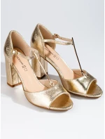 Trendy zlaté dámské sandály na širokém podpatku Trendy zlaté dámské sandály na širokém podpatku