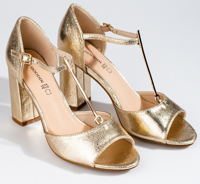 Trendy zlaté dámské  sandály na širokém podpatku
