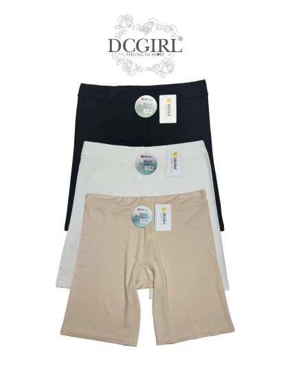 A'12 model 21418662 - DC Girl