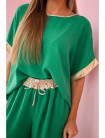 Viskózový komplet se zlatým lemováním zelený