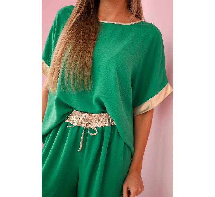 Viskózový komplet se zlatým lemováním zelený