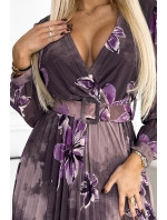 Dlouhé dámské plisované šifonové šaty s výstřihem, dlouhými rukávy, širokým opaskem a se vzorem velkých fialových květů 520-1