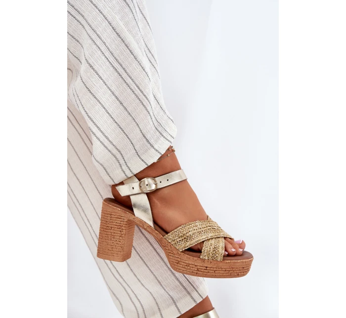 Kožené Sandály Na Podpatku S Pletením Na  Zlaté model 21697421 - Zazoo