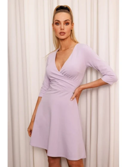 model 19660872 Přiléhavé mini šaty fialové - Moe