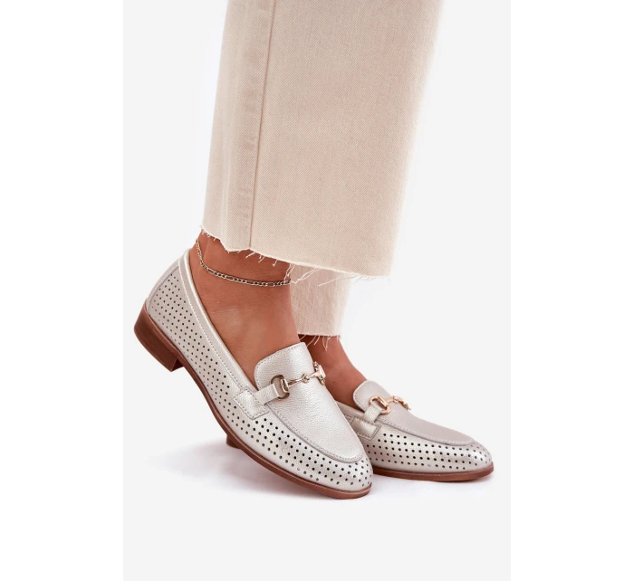 Kožené dámské mokasíny se zdobením na plochém podpatku model 21695723 stříbrné - S.Barski