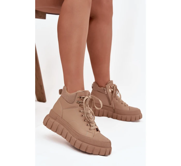 Dámské zateplené kozačky trapery na platformě Camel model 21747749 - Boto Dámské zateplené kozačky trapery na platformě Camel model 21747749 - Boto