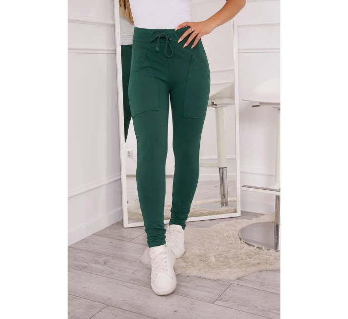 Tepláky se zavazováním v pase tmavě zelené