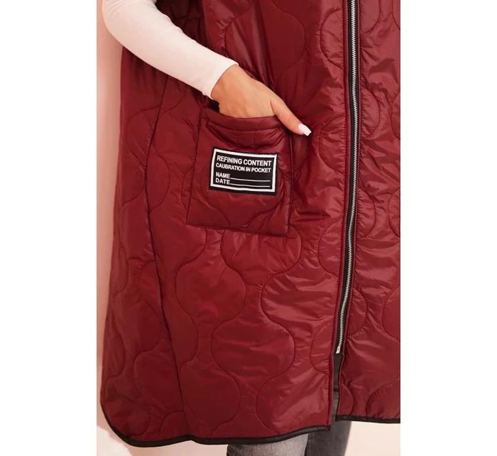 Dámská prošívaná vesta Plus Size s kapucí na zip bordová