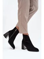 Semišové dámské kotníkové boty na podpatku s rytím zateplené Vinceza 66801 černé