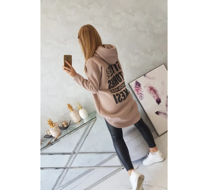 Zateplená mikina s dlouhými zády a kapucí tmavě béžová Zateplená mikina s dlouhými zády a kapucí tmavě béžová