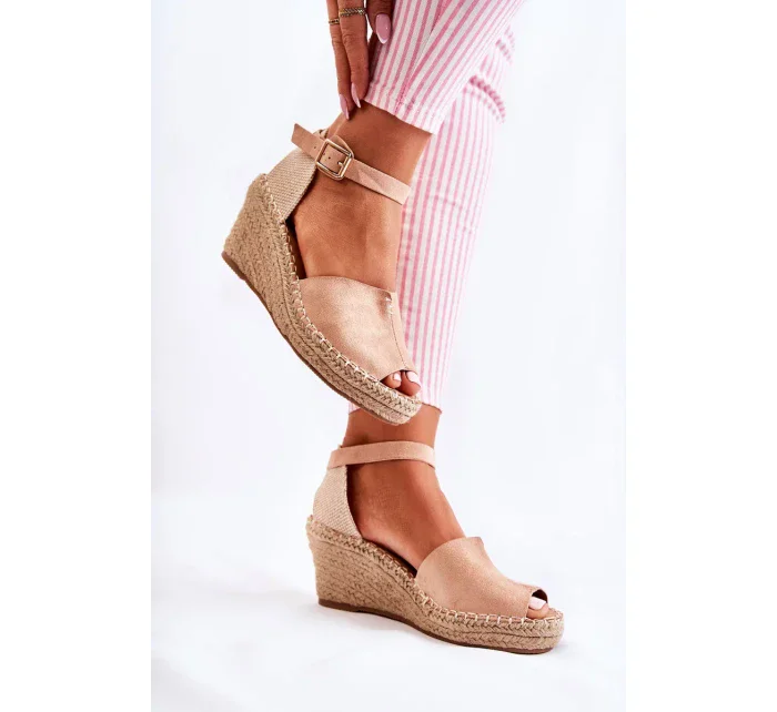 Pohodlné dámské sandály na klínu Světle růžová Dellia Pohodlné dámské sandály na klínu Světle růžová Dellia