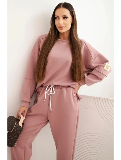 Komplet dámský máslový s volnou mikinou a kalhotami s nápisem LOVE khaki Komplet dámský máslový s volnou mikinou a kalhotami s nápisem LOVE khaki