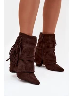 Dámské kotníkové boty na podpatku s třásněmi a zlatými přezkami čokoládové Evelisse Dámské kotníkové boty na podpatku s třásněmi a zlatými přezkami čokoládové Evelisse