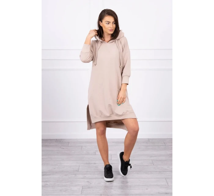Šaty s kapucí a delšími zády béžové Šaty s kapucí a delšími zády béžové