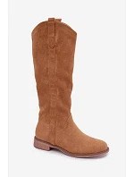Dámské kozačky na nízkém podpatku camel model 22349395 - Boto
