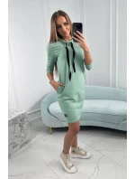 Šaty vázané u krku tmavě mátové Šaty vázané u krku tmavě mátové