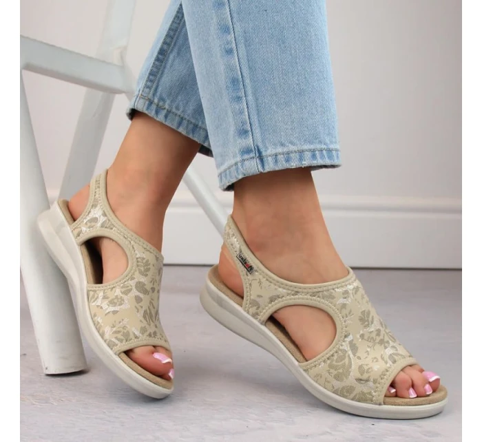 Dámské pohodlné nazouvací sandály béžové model 22014917