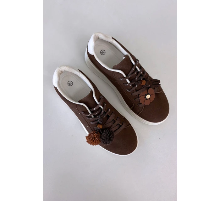 Dámské tenisky na platformě s ozdobnými čokoládové model 21919538 - Boto Dámské tenisky na platformě s ozdobnými čokoládové model 21919538 - Boto