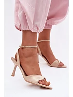 Dámské sandály na podpatku z eko kůže béžové model 22092092 - Boto
