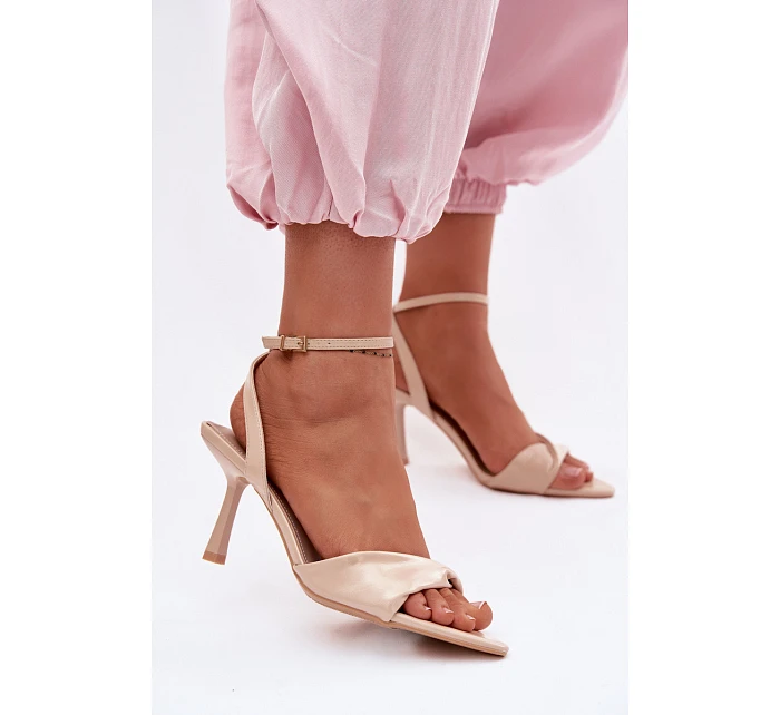 Dámské sandály na podpatku z eko kůže béžové model 22092092 - Boto