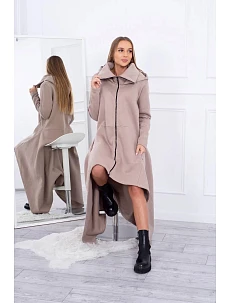 Zateplené šaty s delšími boky 21756 béžové - Kesi