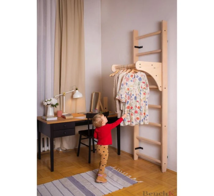 DŘEVĚNÝ ŽEBŘÍK S LAVIČKOU 112