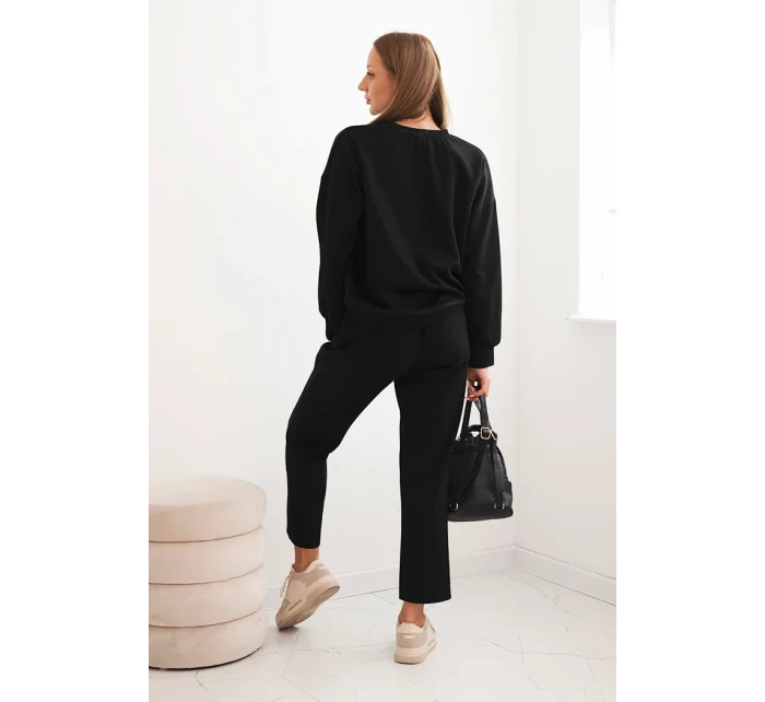 Dámský komplet z viskózy s ozdobným motivem a kalhotami černá Dámský komplet z viskózy s ozdobným motivem a kalhotami černá