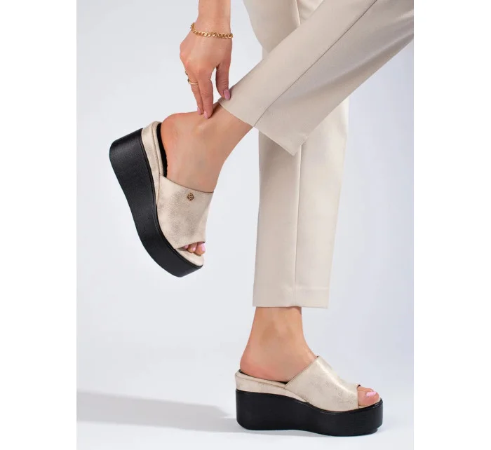 Trendy dámské nazouváky na klínku  model 21135587 - SWEET SHOES