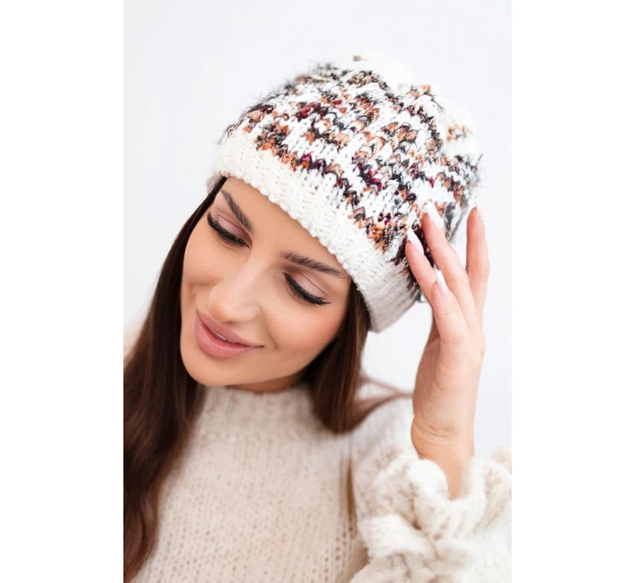 Dámská zimní vlněná čepice s ozdobnými krystalky K399 černá Dámská zimní vlněná čepice s ozdobnými krystalky K399 černá