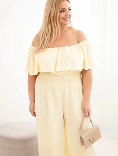 Dámská kombinéza Plus Size s odhalenými rameny, s volánem a širokými nohavicemi žlutý