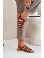 Kožené sandály na plochém podpatku hnědé Zazoo model 21682324 - Boto Kožené sandály na plochém podpatku hnědé Zazoo model 21682324 - Boto