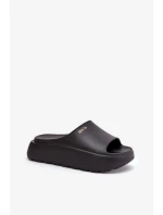 Dámské pěnové pantofle na platformě Big Star – černé Dámské pěnové pantofle na platformě Big Star – černé