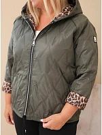 Dámská bunda Plus Size s kapucí a leopardím lemováním khaki