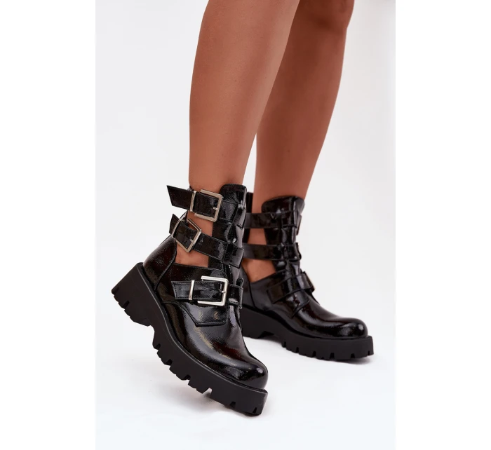 Lakované dámské kotníky s pásky a stříbrnými sponami Černé Helisse Lakované dámské kotníky s pásky a stříbrnými sponami Černé Helisse