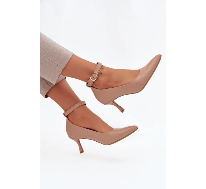 Lodičky s páskem tmavě béžové model 21757649 - Boto