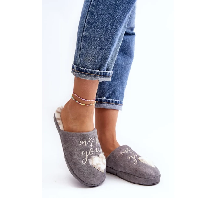 Lesklé dámské pantofle Grey Geraja