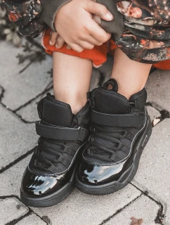 Dětské sportovní šněrovací boty černé model 21634805 - Boto