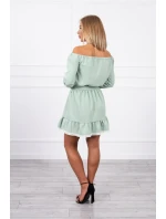 Šaty s odhalenými rameny a krajkou světle zelené barvy Šaty s odhalenými rameny a krajkou světle zelené barvy