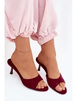 Sandály z imitace semiše na podpatku bordové model 22103082 - Boto Sandály z imitace semiše na podpatku bordové model 22103082 - Boto