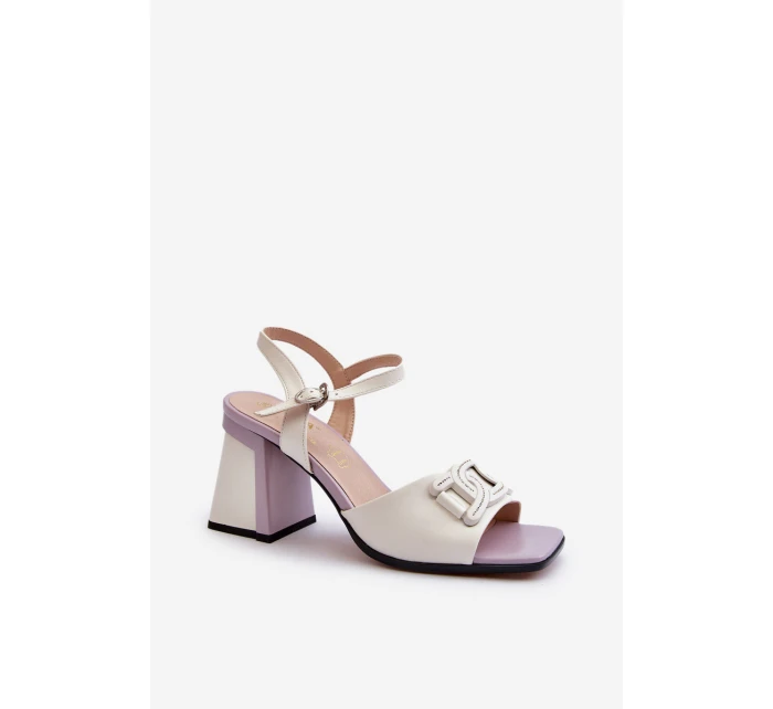 Elegantní sandály na podpatku s ozdobou bílé D&A MR38-156