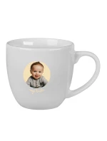 Personalizovaný keramický hrnek 400 ml s výřezem fotky na podkladu 