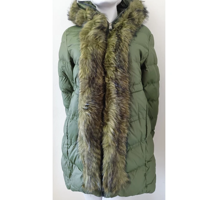 Dámská zimní bunda s kožešinou W749 zelená - Goodlooking Dámská zimní bunda s kožešinou W749 zelená - Goodlooking