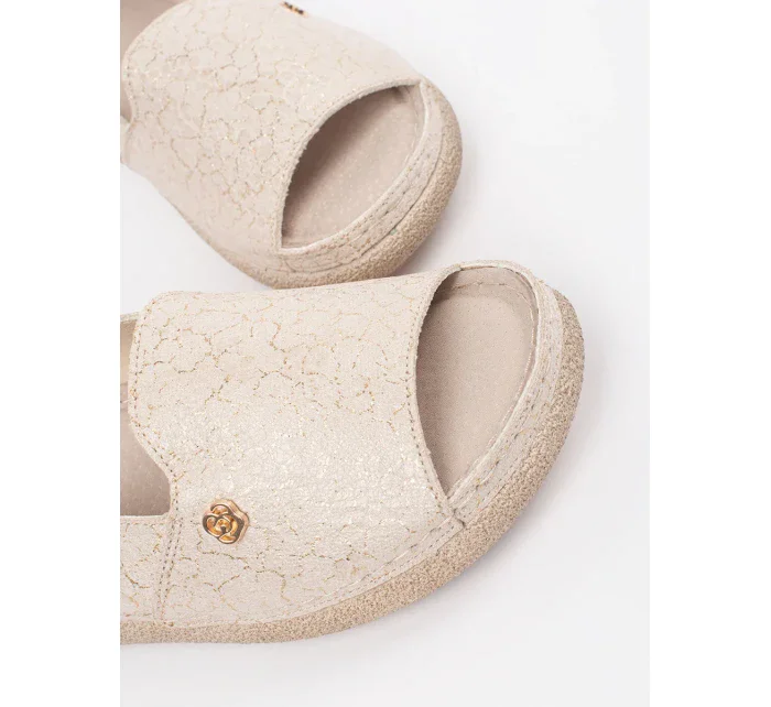 Trendy  sandály hnědé dámské na plochém podpatku