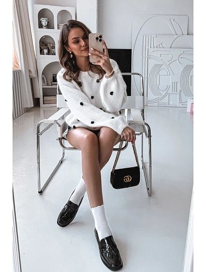 Lakované dámské mokasiny s třásněmi Černé model 22037651 - Boto Lakované dámské mokasiny s třásněmi Černé model 22037651 - Boto