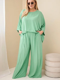 Dámský komplet Plus Size z viskózy se širokými kalhotami a halenkou zelený